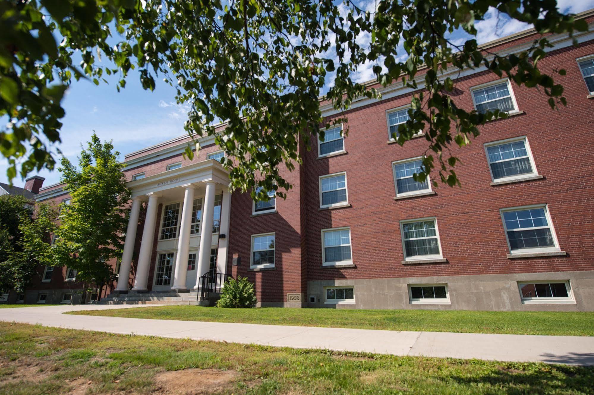 Unb Fredericton Accommodations Eksteriør billede